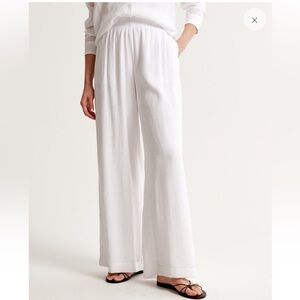 Abercrombie&Fitch white pants, new, XS (short)